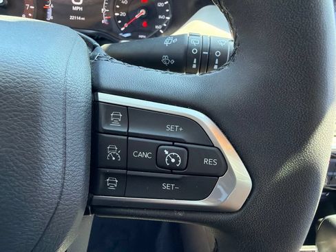 Used 2025 Jeep Compass Limited AWD/4WD image 16