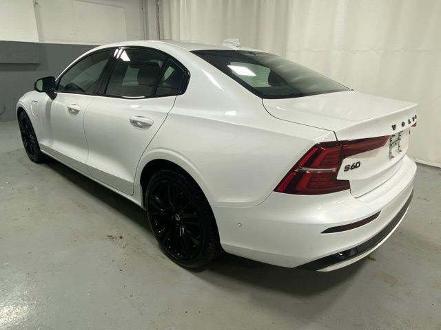 Used 2025 Volvo S60 T8 Ultra AWD/4WD image 2