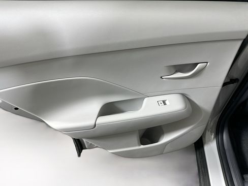 Used 2025 Hyundai Kona SEL image 25