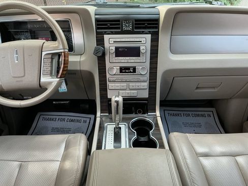Used 2007 Lincoln Navigator 4WD image 20