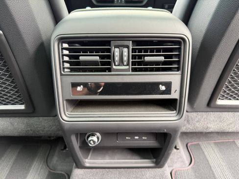 Used 2025 Porsche Cayenne GTS image 57