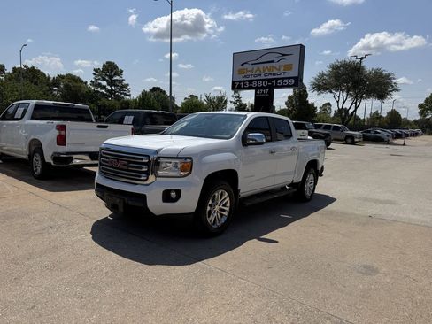 Used 2015 GMC Canyon SLT RWD image 3