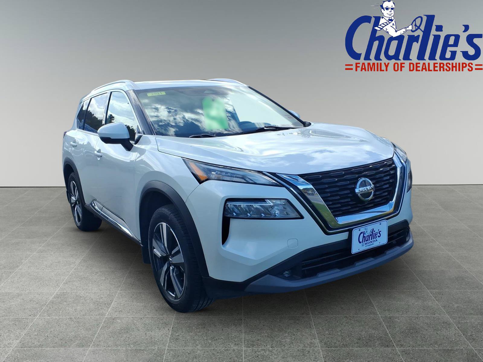 Used 2021 Nissan Rogue SL AWD/4WD image 3