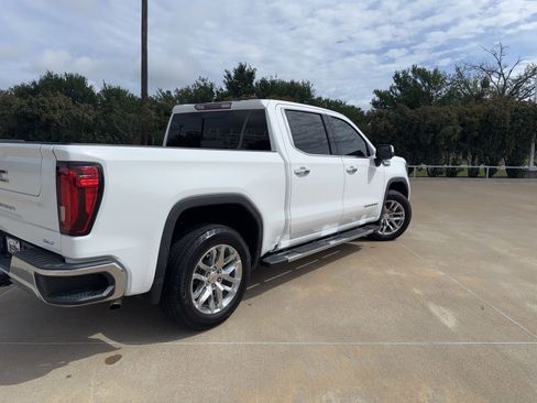 Used 2020 GMC Sierra 1500 SLT RWD image 11