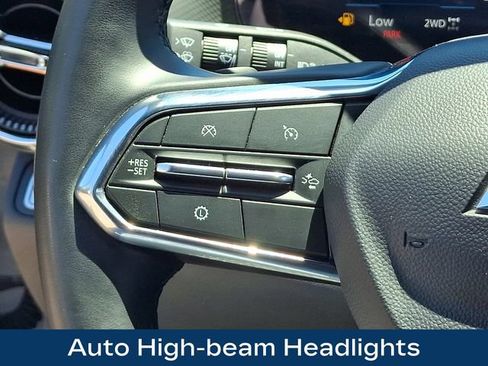 Used 2025 Chevrolet Equinox LT AWD/4WD image 7