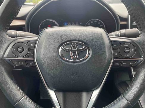 Used 2019 Toyota Avalon XLE image 31