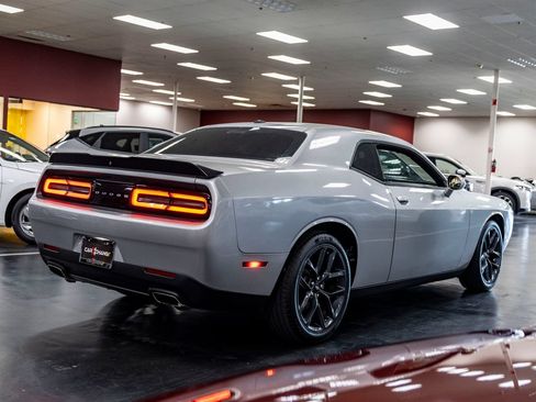 Used 2019 Dodge Challenger SXT w/ Blacktop Package RWD image 7