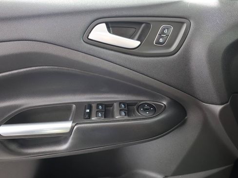 Used 2018 Ford Escape SE FWD image 23