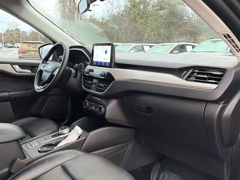 Used 2022 Ford Escape SEL image 21
