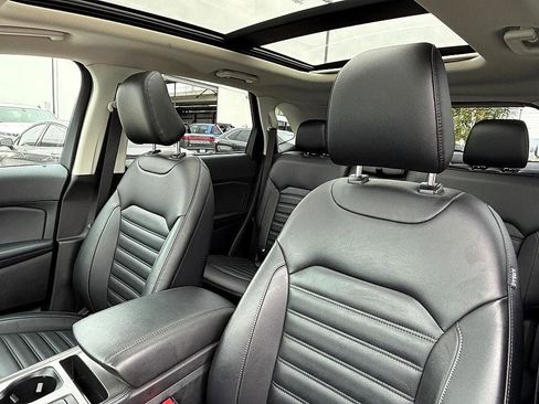 Used 2022 Ford Edge SEL w/ Convenience Package image 24