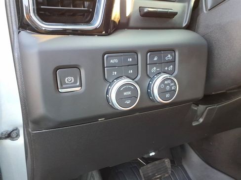 Used 2024 GMC Sierra 3500 Denali Ultimate AWD/4WD image 15