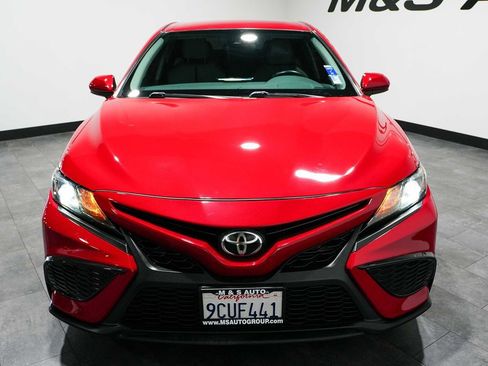 Used 2021 Toyota Camry SE FWD image 8