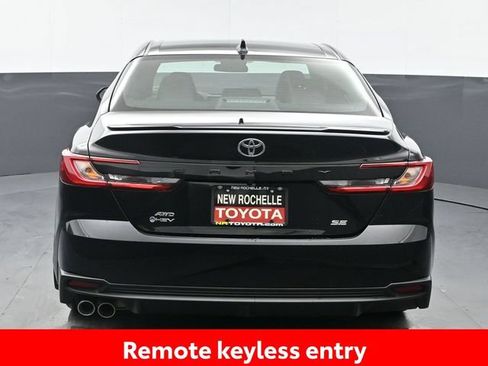 Used 2026 Toyota Camry SE AWD/4WD image 5