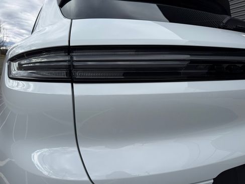 Certified 2025 Porsche Cayenne S image 11