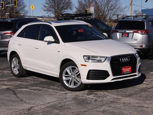 Used 2018 Audi Q3 2.0T Premium w/ Convenience Package image 2