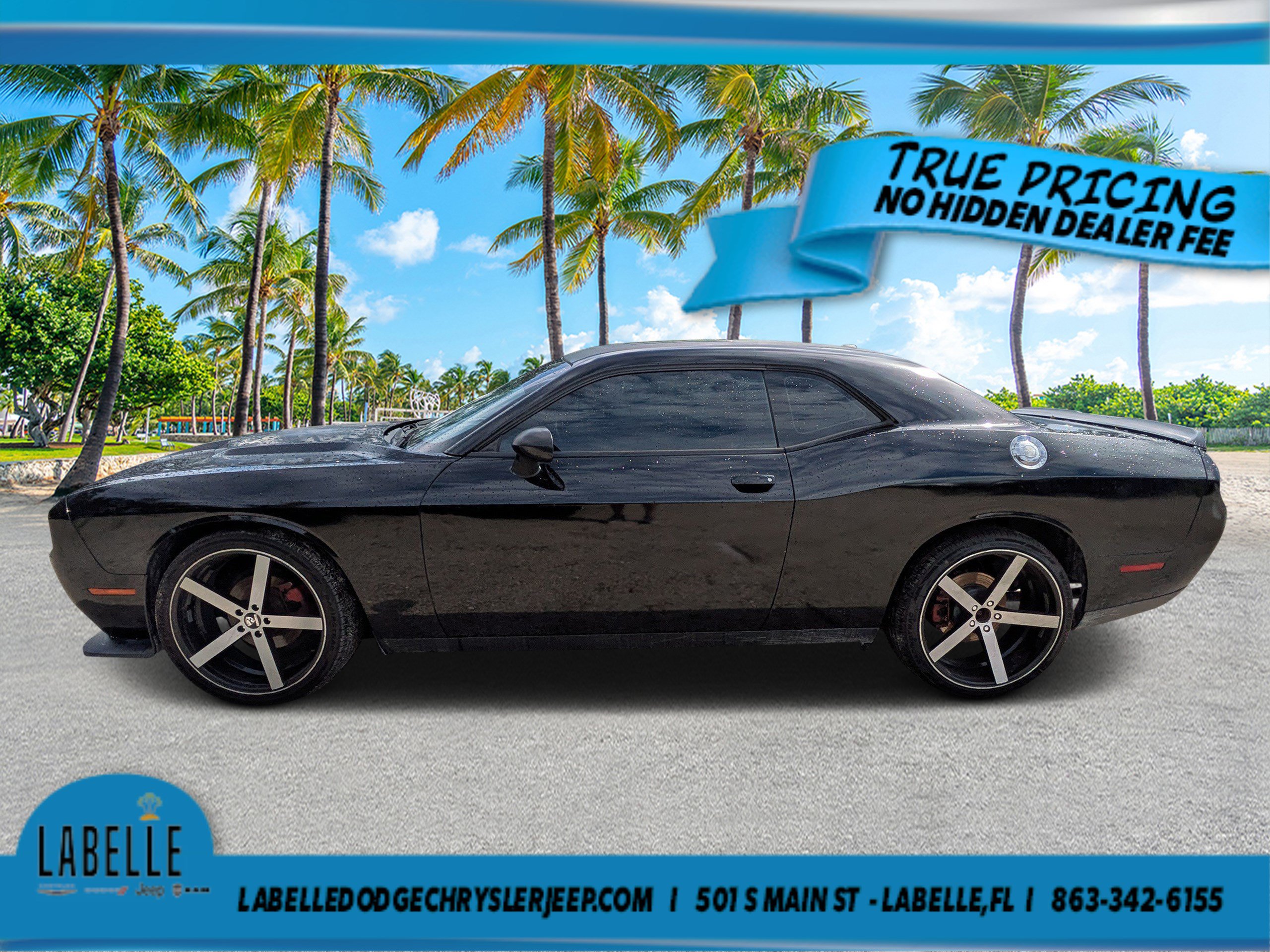 Used 2018 Dodge Challenger SXT RWD image 6