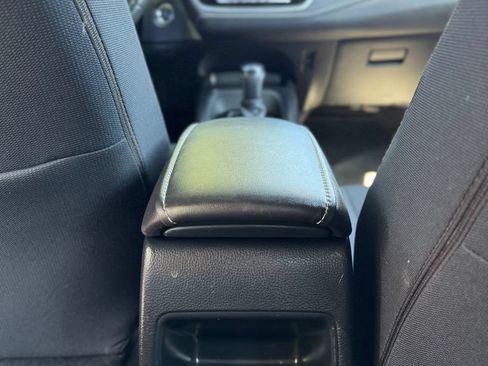 Used 2020 Toyota Corolla SE w/ SE Preferred Package FWD image 23