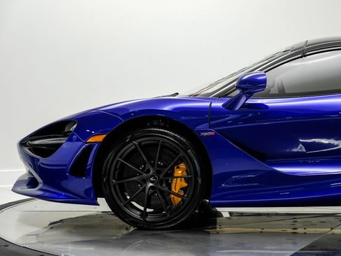 Used 2026 McLaren 750S Spider RWD image 15