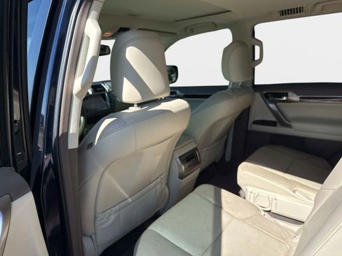 Used 2018 Lexus GX 460 Premium image 12