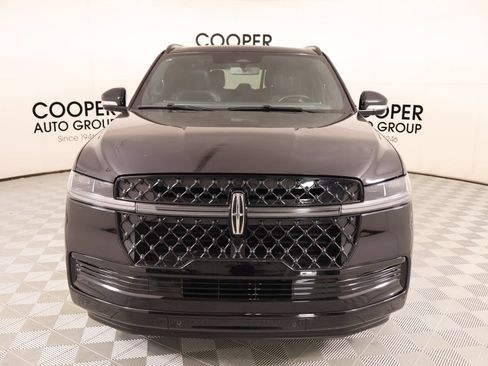 Certified 2026 Lincoln Navigator Reserve w/ Jet Appearance Package AWD/4WD image 10