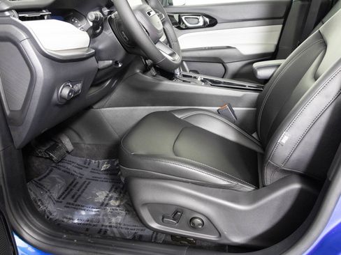 New 2026 Jeep Compass Limited image 15