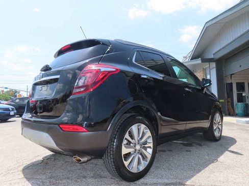 Used 2019 Buick Encore Preferred AWD/4WD image 24