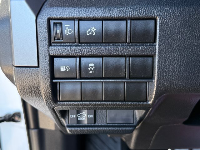 Used 2025 Toyota Tacoma TRD Sport AWD/4WD image 21