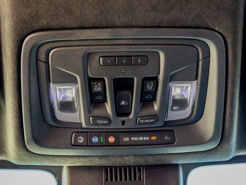 Used 2025 GMC Sierra 2500 Denali Ultimate image 29