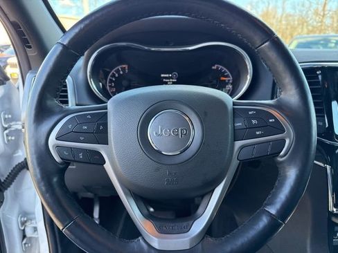 Used 2022 Jeep Grand Cherokee Limited image 14