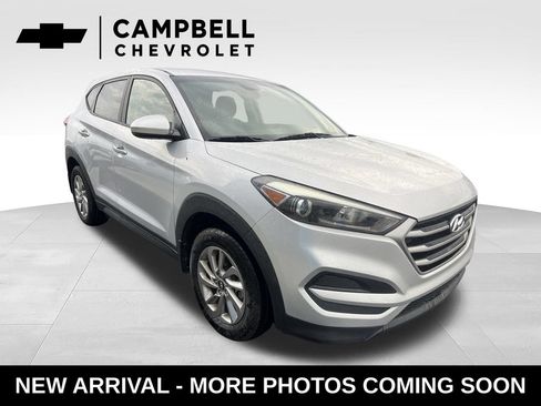 Used 2018 Hyundai Tucson SE w/ Cargo Package FWD image 7