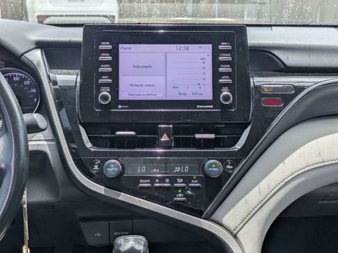 Used 2022 Toyota Camry SE FWD image 14