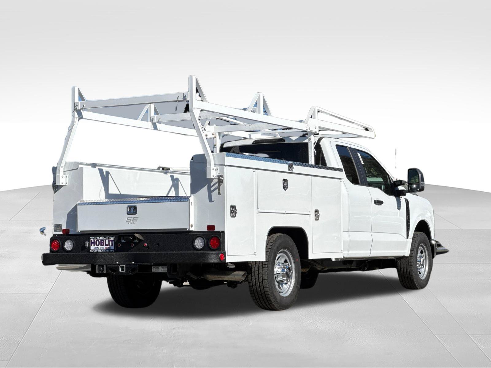 New 2027 Ford F350 XL w/ XL Chrome Package RWD image 3