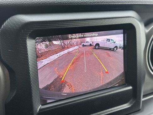 Used 2023 Jeep Wrangler Unlimited Sport image 21