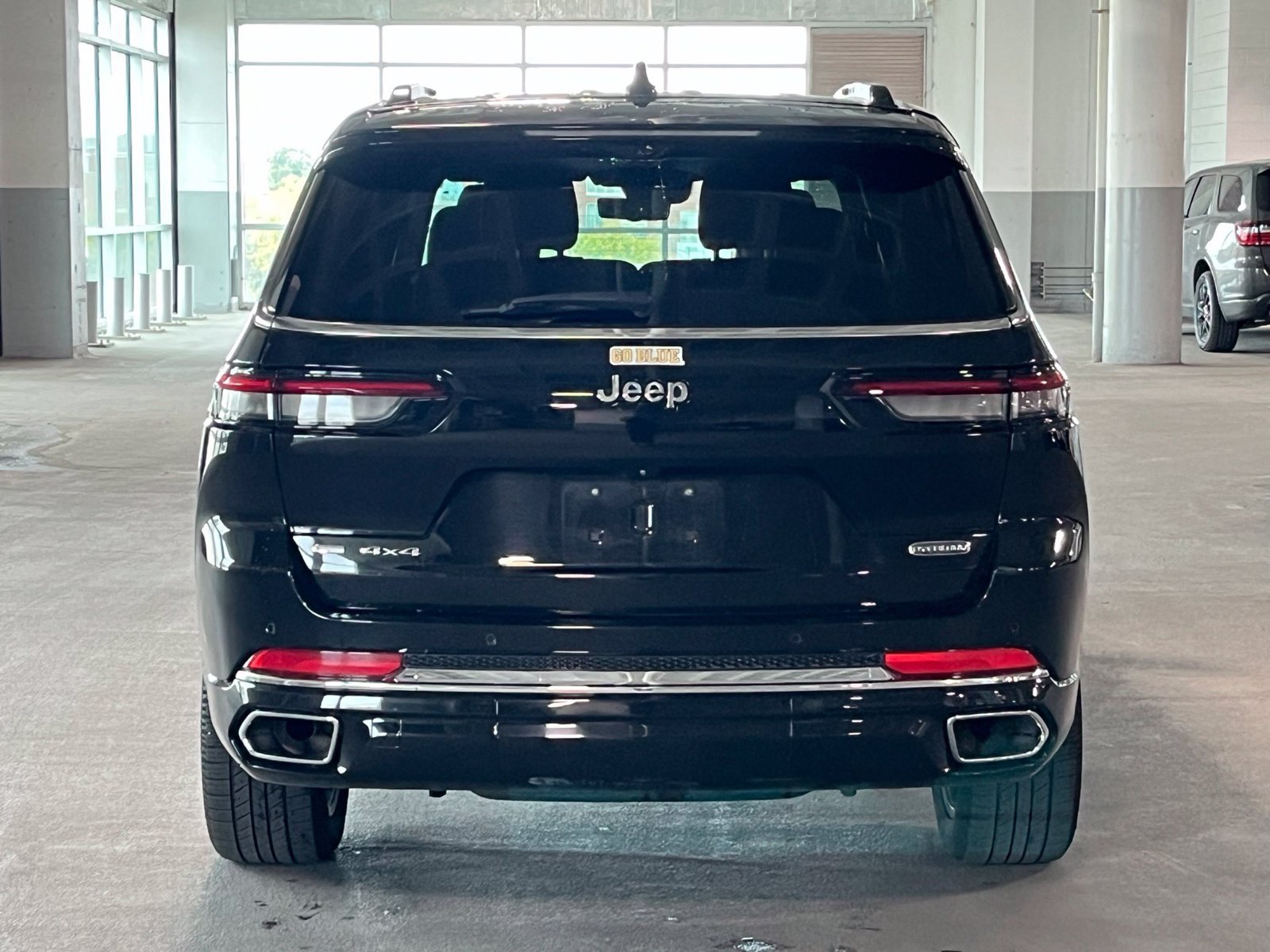 Used 2021 Jeep Grand Cherokee L Overland w/ Luxury Tech Group IV AWD/4WD image 9