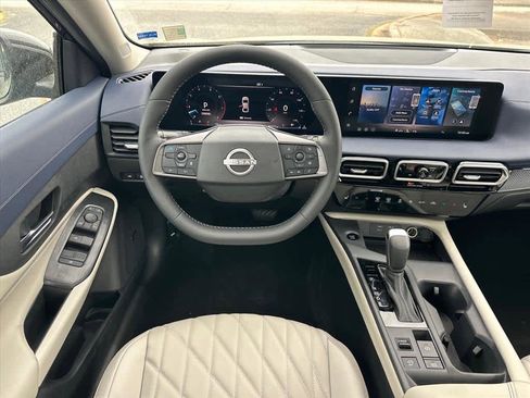 New 2026 Nissan Sentra SL FWD image 7