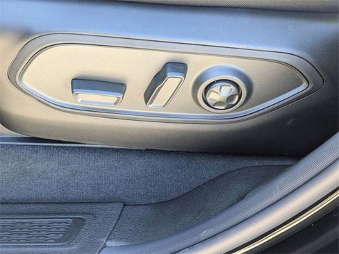 New 2025 Jeep Grand Cherokee Laredo image 18