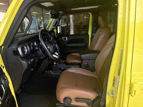 Used 2022 Jeep Wrangler Unlimited Rubicon w/ Steel Bumper Group image 8