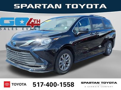 Used 2025 Toyota Sienna XLE