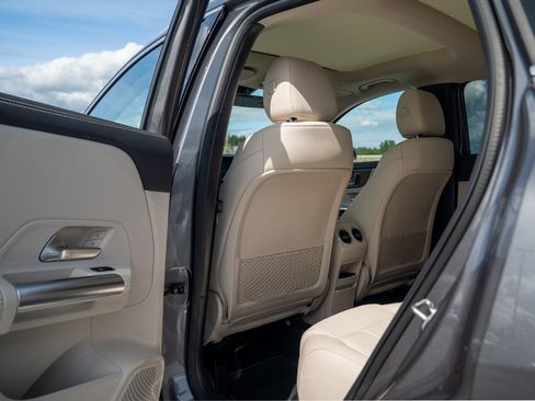 Certified 2023 Mercedes-Benz GLA 250 4MATIC image 24
