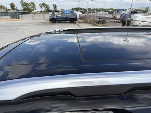 Used 2019 Ford Explorer Platinum image 8