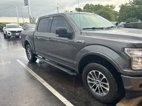 Used 2018 Ford F150 XLT w/ Equipment Group 302A Luxury AWD/4WD image 3
