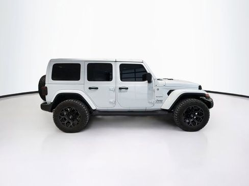 Used 2024 Jeep Wrangler Sahara w/ Technology Group image 8
