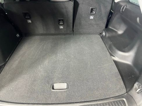 Used 2023 Jeep Grand Cherokee Limited w/ Black Appearance Package image 32