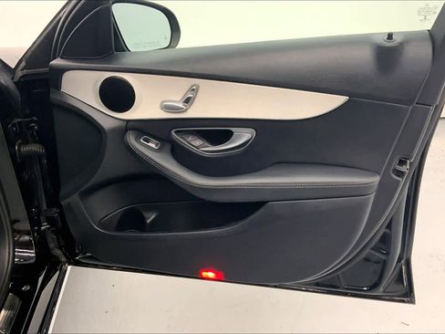 Used 2019 Mercedes-Benz C 300 Sedan image 9
