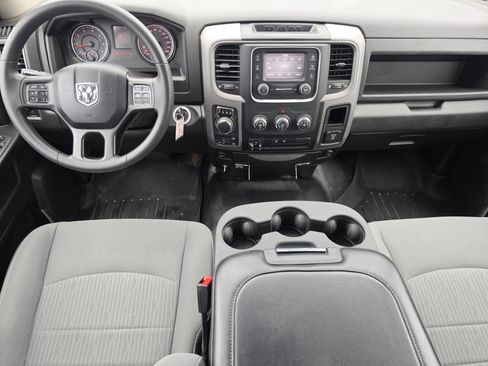 Used 2023 RAM 1500 4x4 Crew Cab Classic image 8