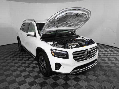 Certified 2025 Mercedes-Benz GLB 250 image 33