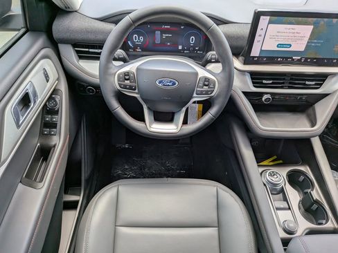New 2026 Ford Explorer Active image 12