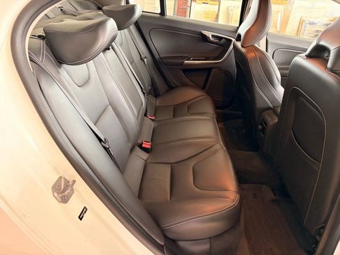 Used 2017 Volvo S60 T5 Dynamic w/ Vision Package image 21