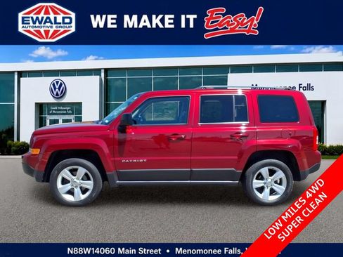 Used 2015 Jeep Patriot Latitude AWD/4WD image 4