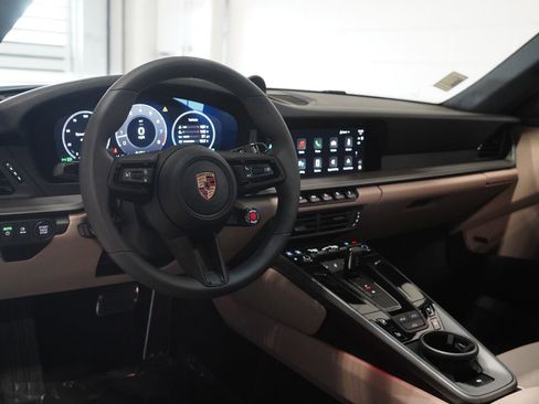 Used 2025 Porsche 911 Carrera image 16